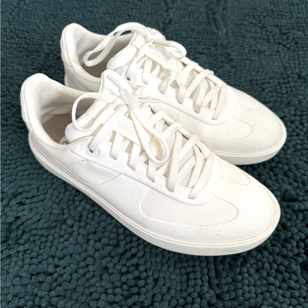 lululemon athletica • Classic White Sneakers
